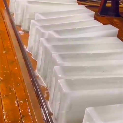 浦东夏季防暑降温新选择：大冰块降温，良臣制冰厂